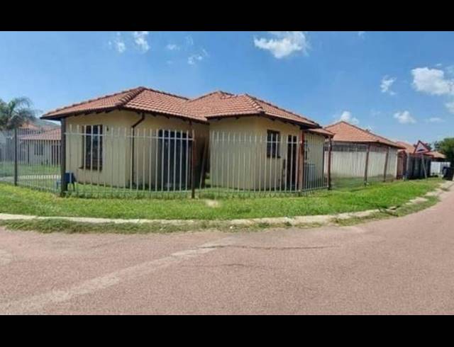 3 BEDROOM HOUSE FOR SALE IN BOOYSENS
